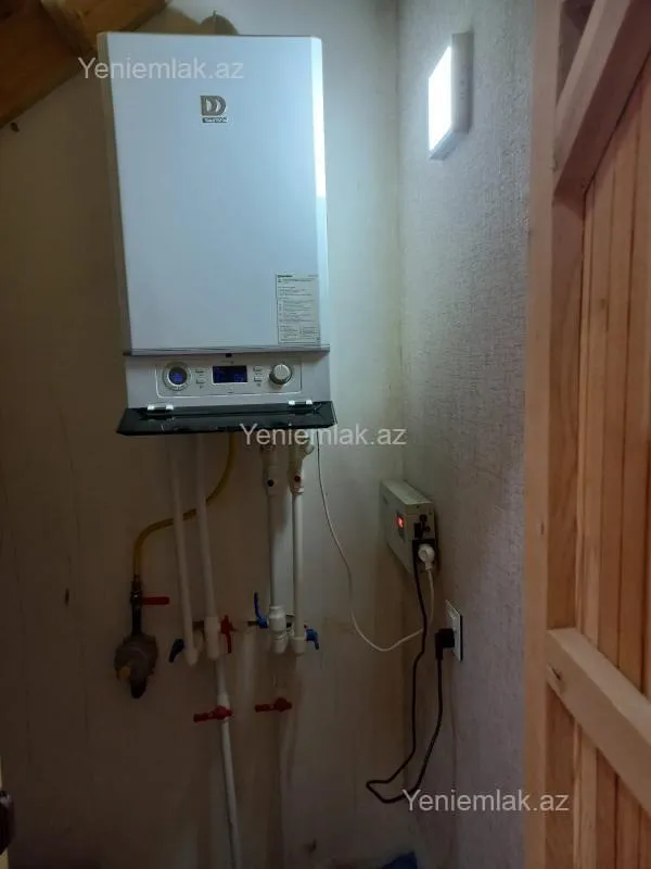 Satılır 4 otaqlı həyət evi 120 m²