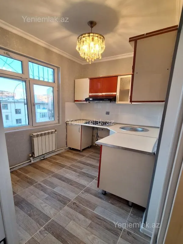 Kirayə verilir 2 otaqlı köhnə tikili 50 m²