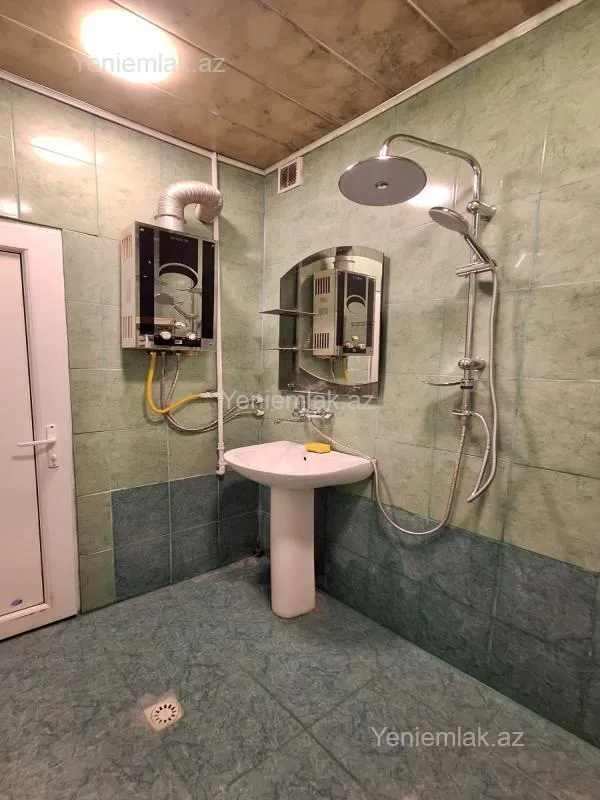 Kirayə verilir 2 otaqlı köhnə tikili 50 m²