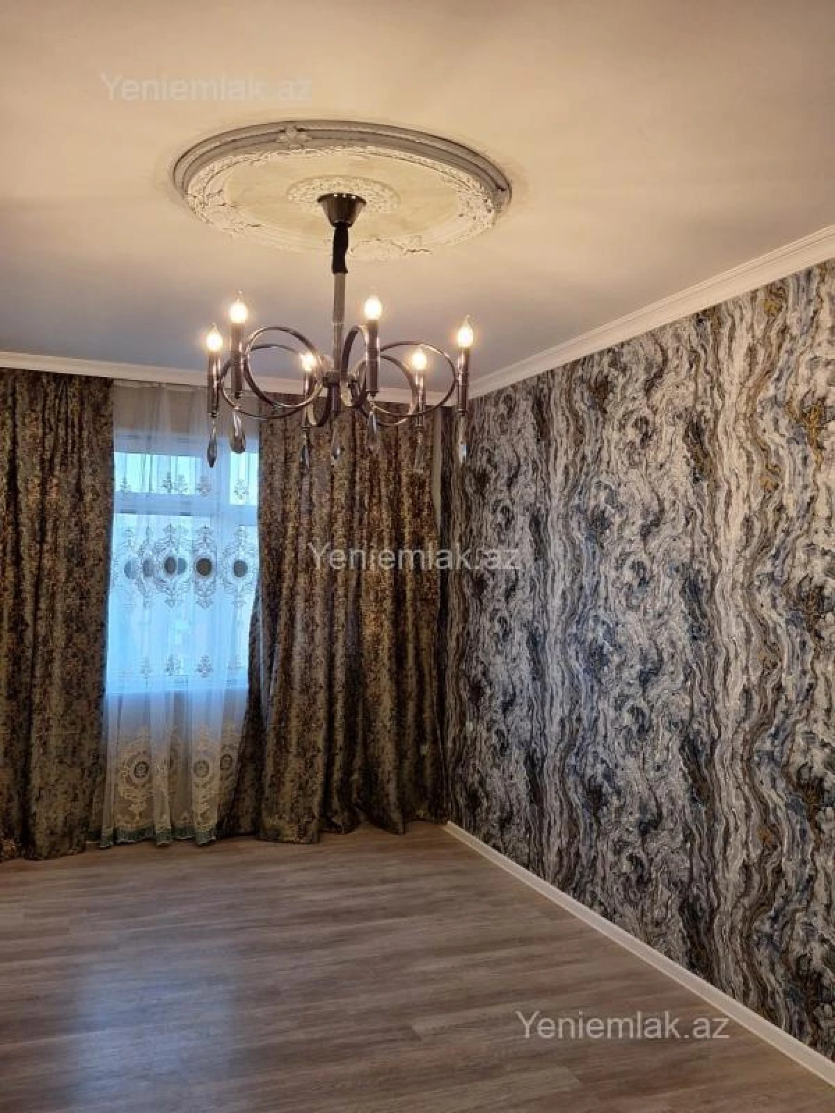 Kirayə verilir 2 otaqlı köhnə tikili 50 m²