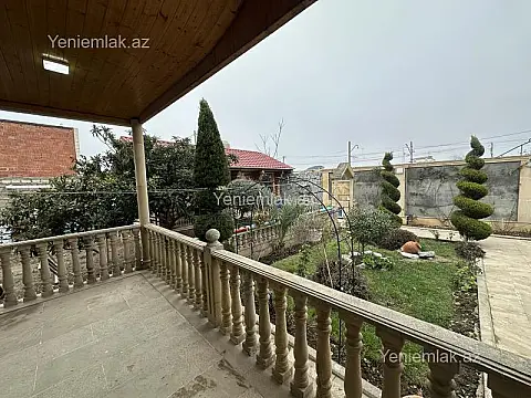 Satılır 8 otaqlı həyət evi 580 m²