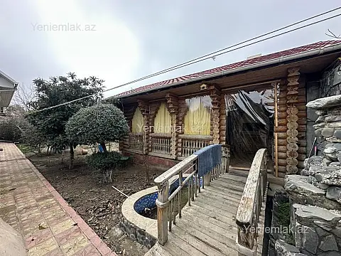 Satılır 8 otaqlı həyət evi 580 m²