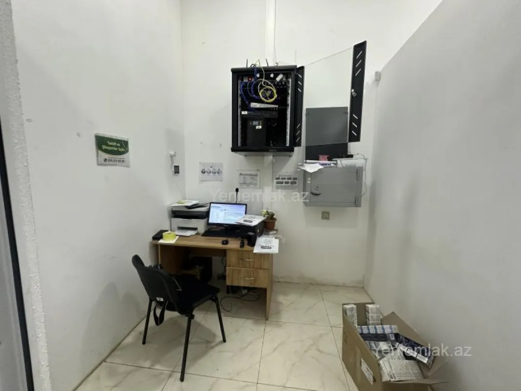 Satılır 8 otaqlı həyət evi 580 m²