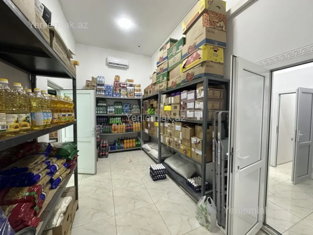 Satılır 8 otaqlı həyət evi 580 m²