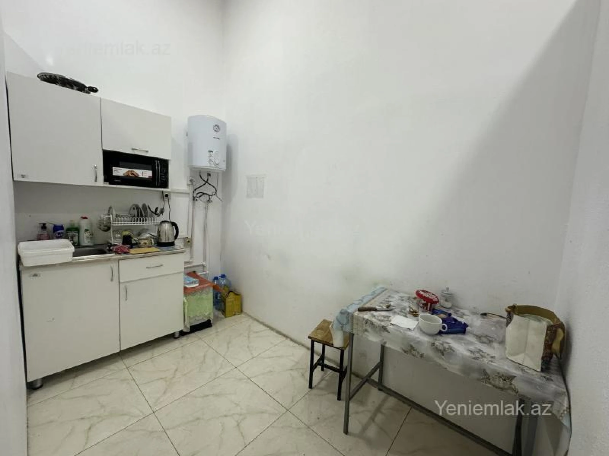 Satılır 8 otaqlı həyət evi 580 m²