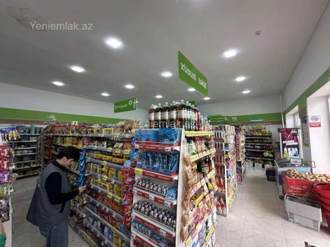 Satılır 8 otaqlı həyət evi 580 m²