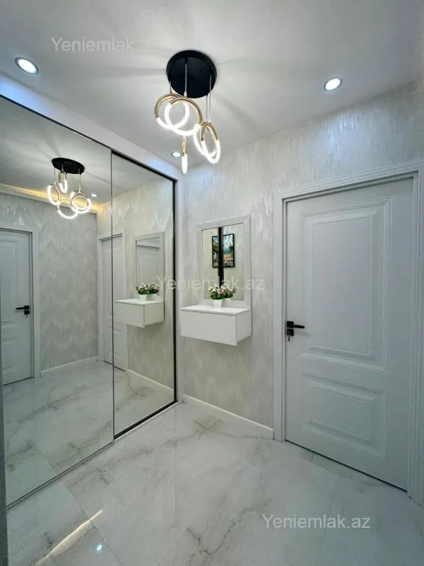 Satılır 2 otaqlı köhnə tikili 60 m²