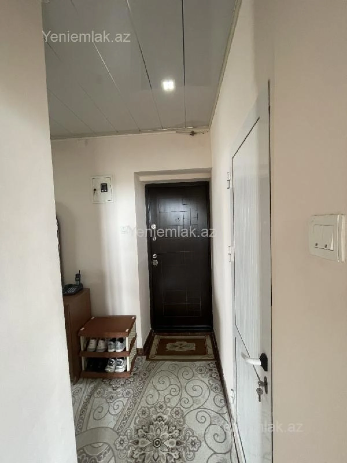 Satılır 2 otaqlı köhnə tikili 75 m²