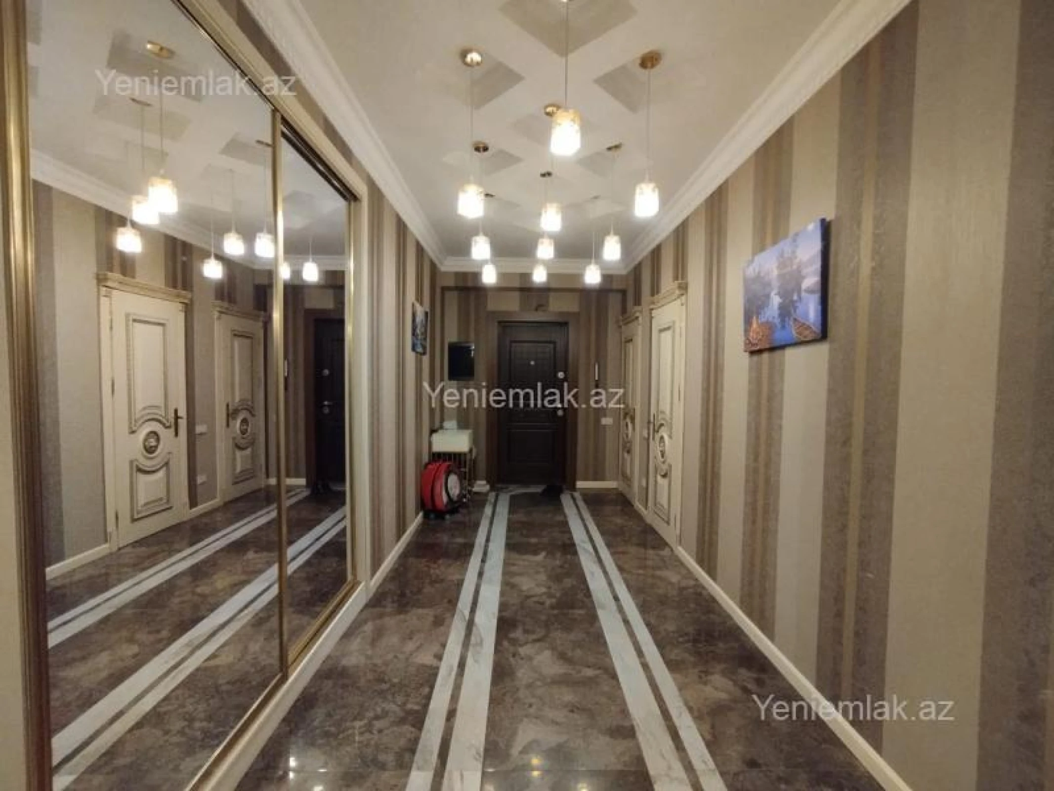 Satılır 4 otaqlı yeni tikili 175 m²