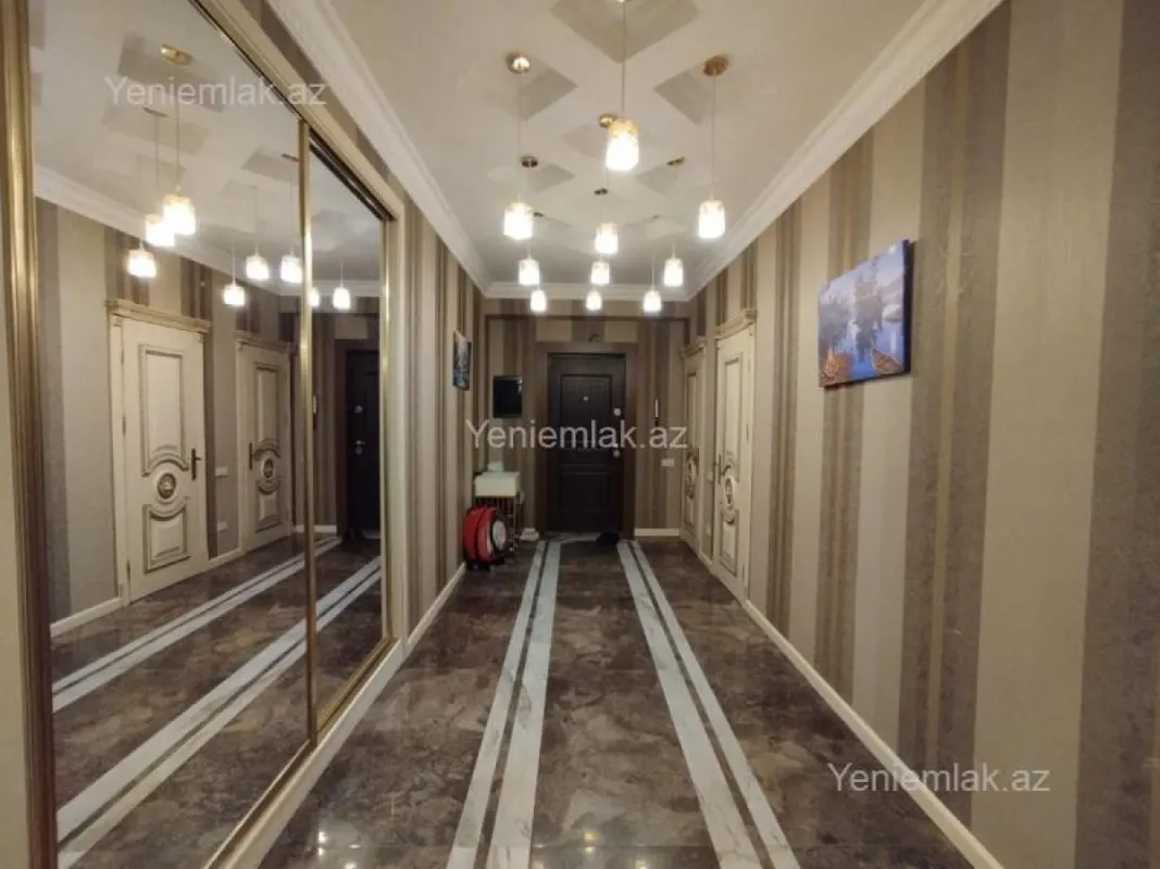 Satılır 4 otaqlı yeni tikili 175 m²