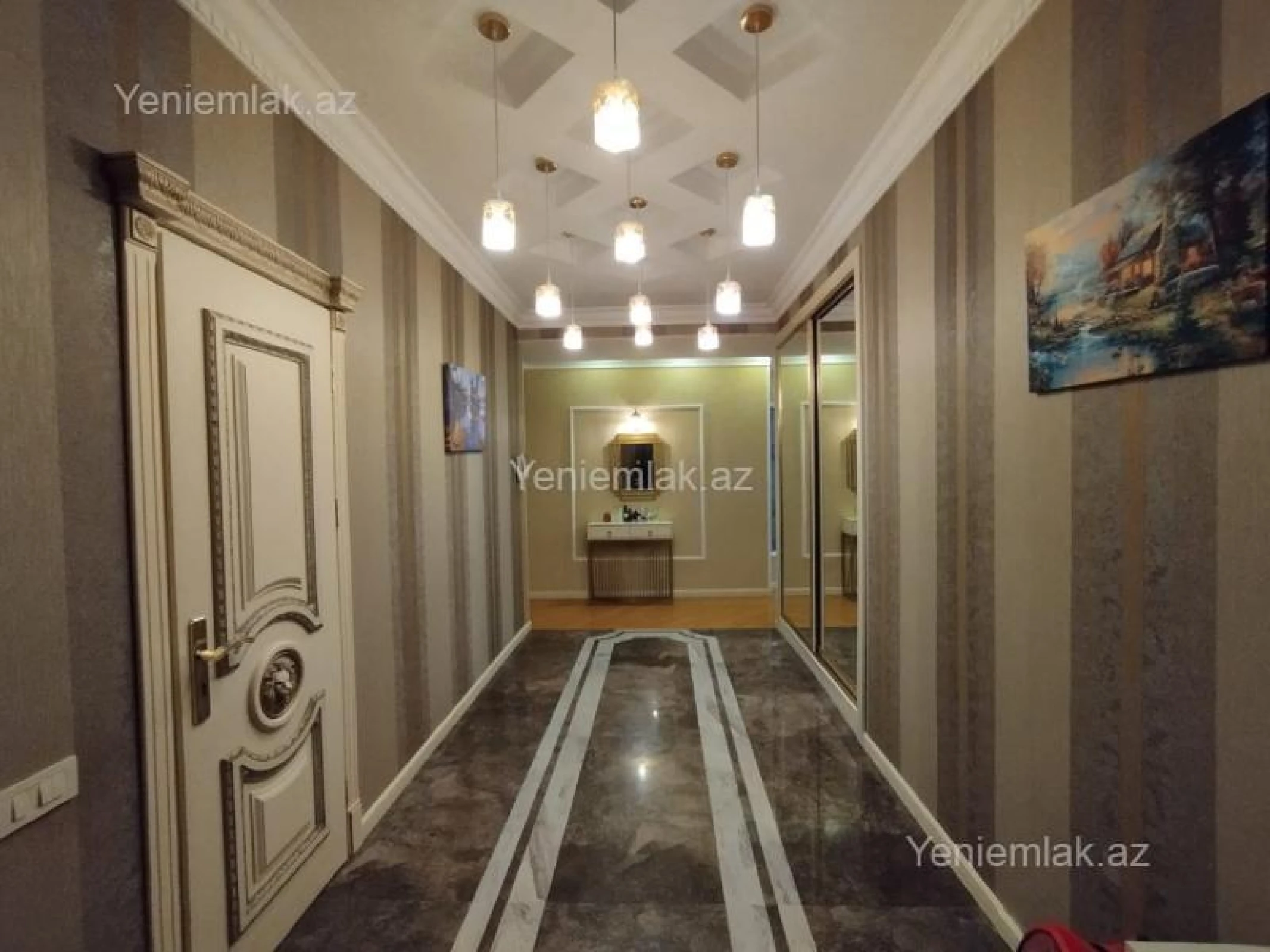 Satılır 4 otaqlı yeni tikili 175 m²