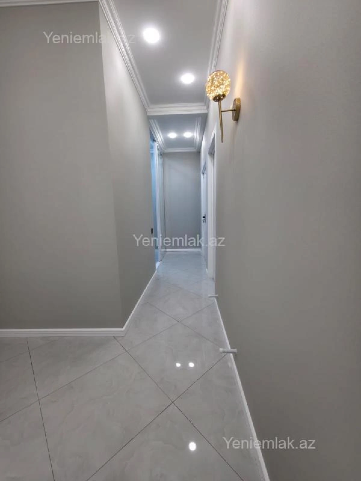 Satılır 3 otaqlı yeni tikili 83 m²