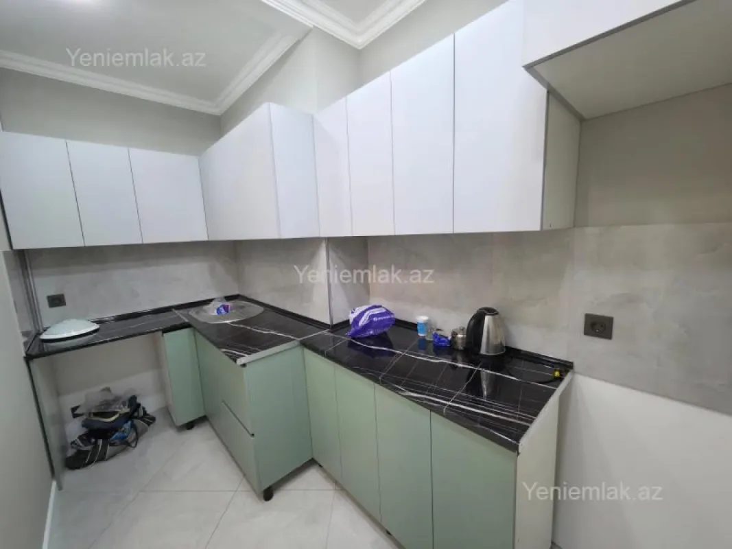 Satılır 3 otaqlı yeni tikili 83 m²