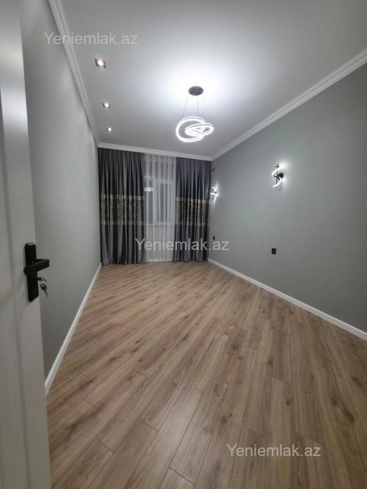 Satılır 3 otaqlı yeni tikili 83 m²