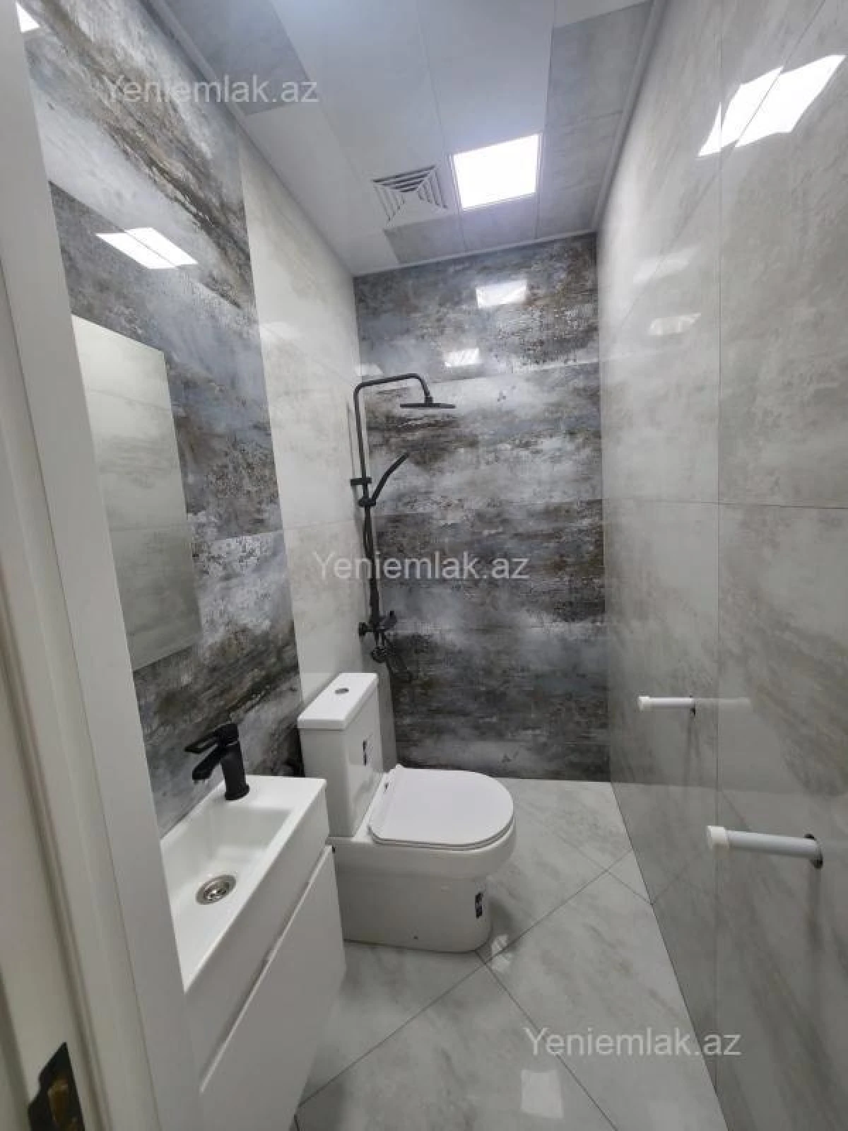 Satılır 3 otaqlı yeni tikili 83 m²