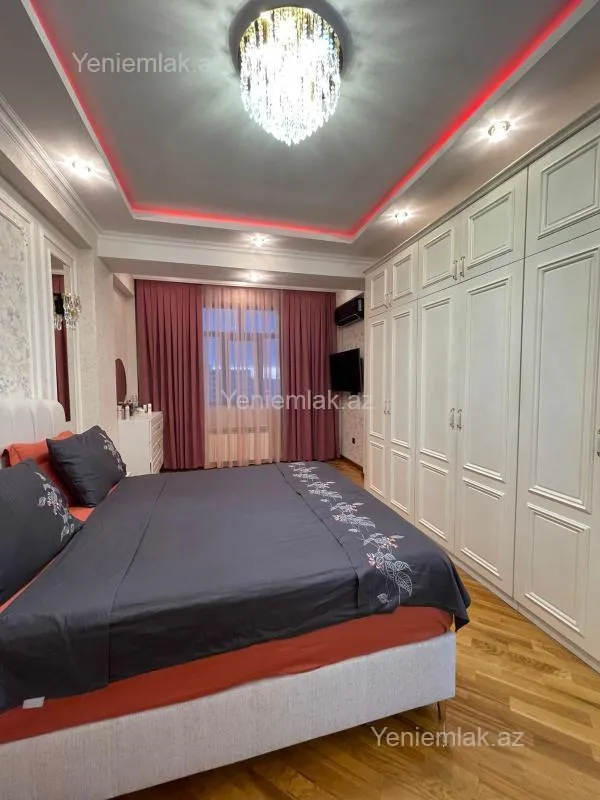 Satılır 2 otaqlı yeni tikili 105 m²