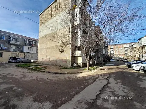Satılır 2 otaqlı köhnə tikili 50 m²