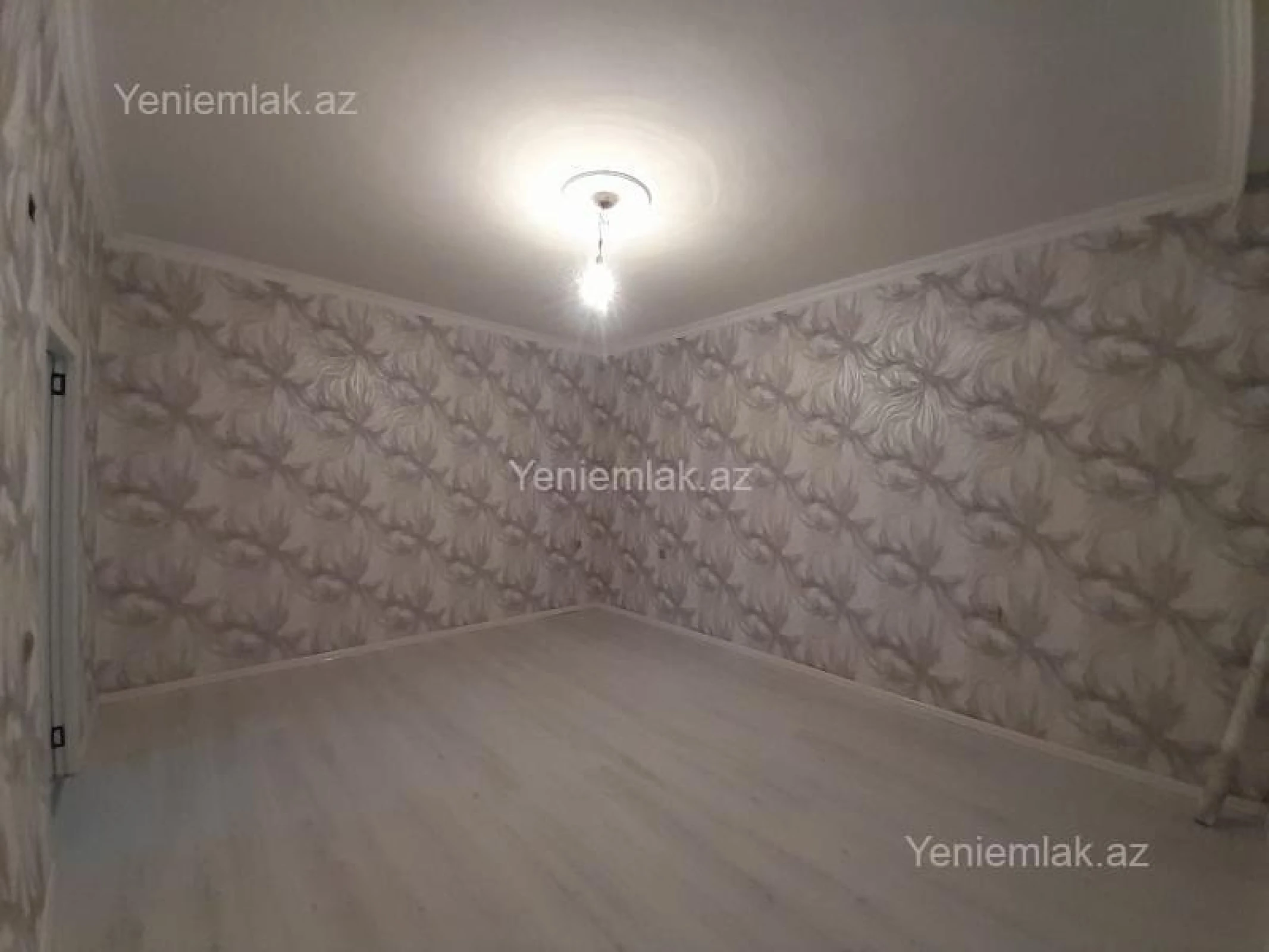 Satılır 2 otaqlı köhnə tikili 50 m²