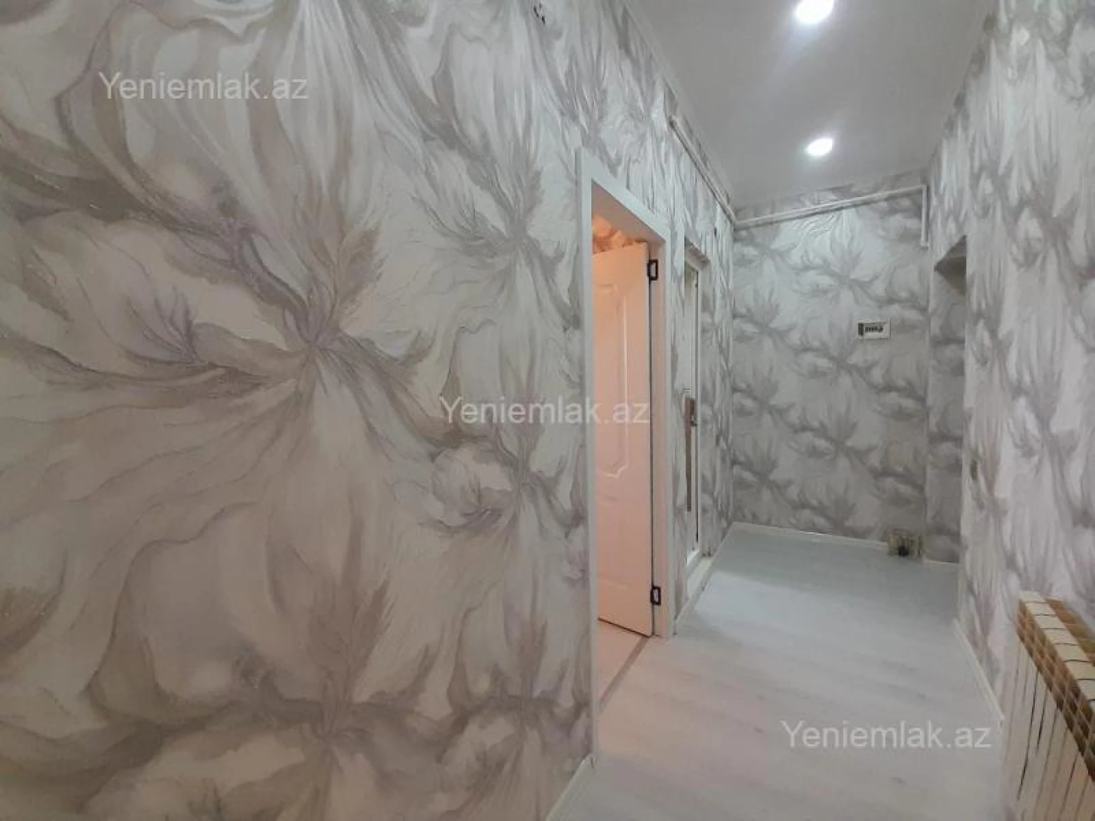 Satılır 2 otaqlı köhnə tikili 50 m²