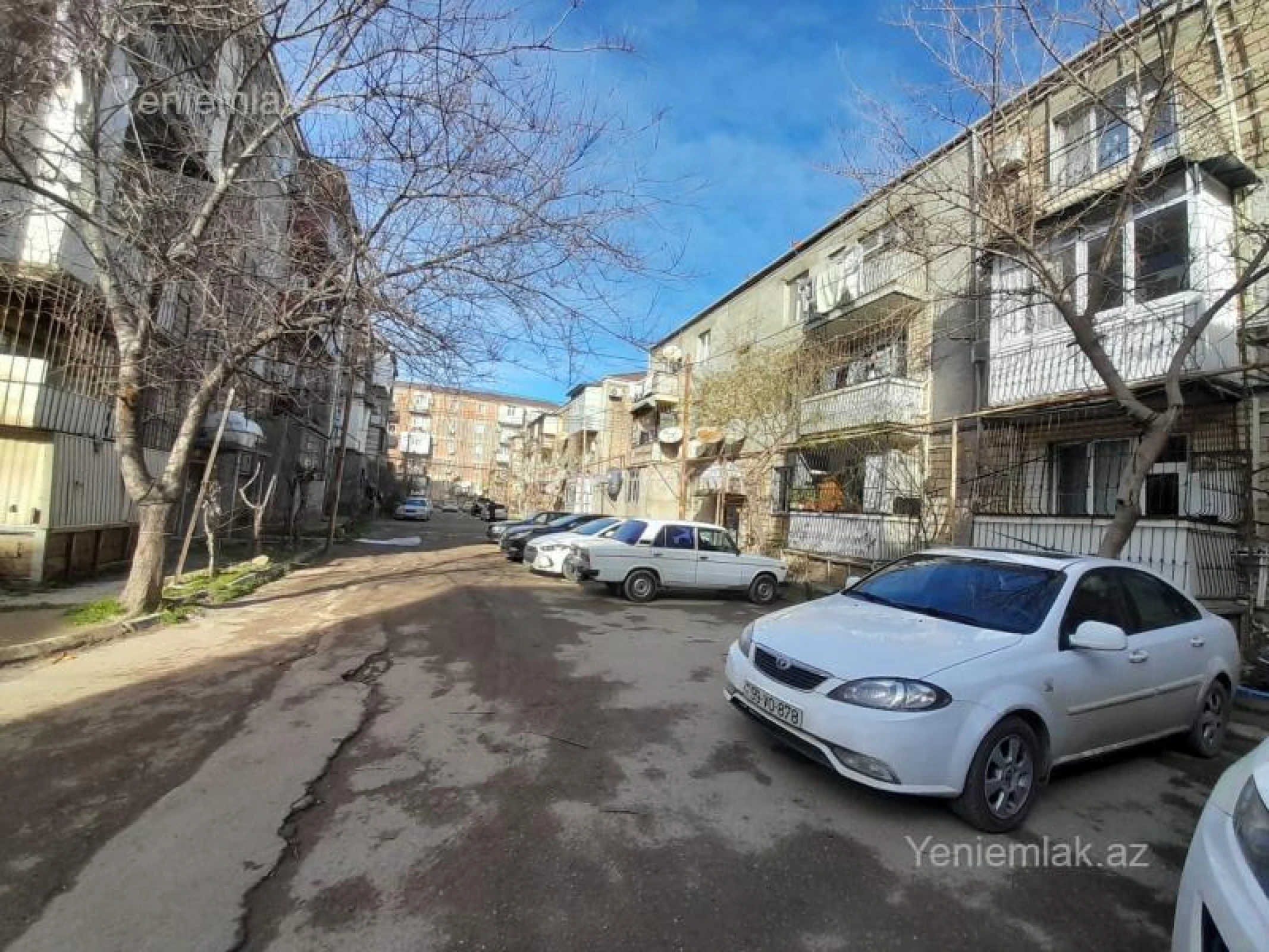 Satılır 2 otaqlı köhnə tikili 50 m²