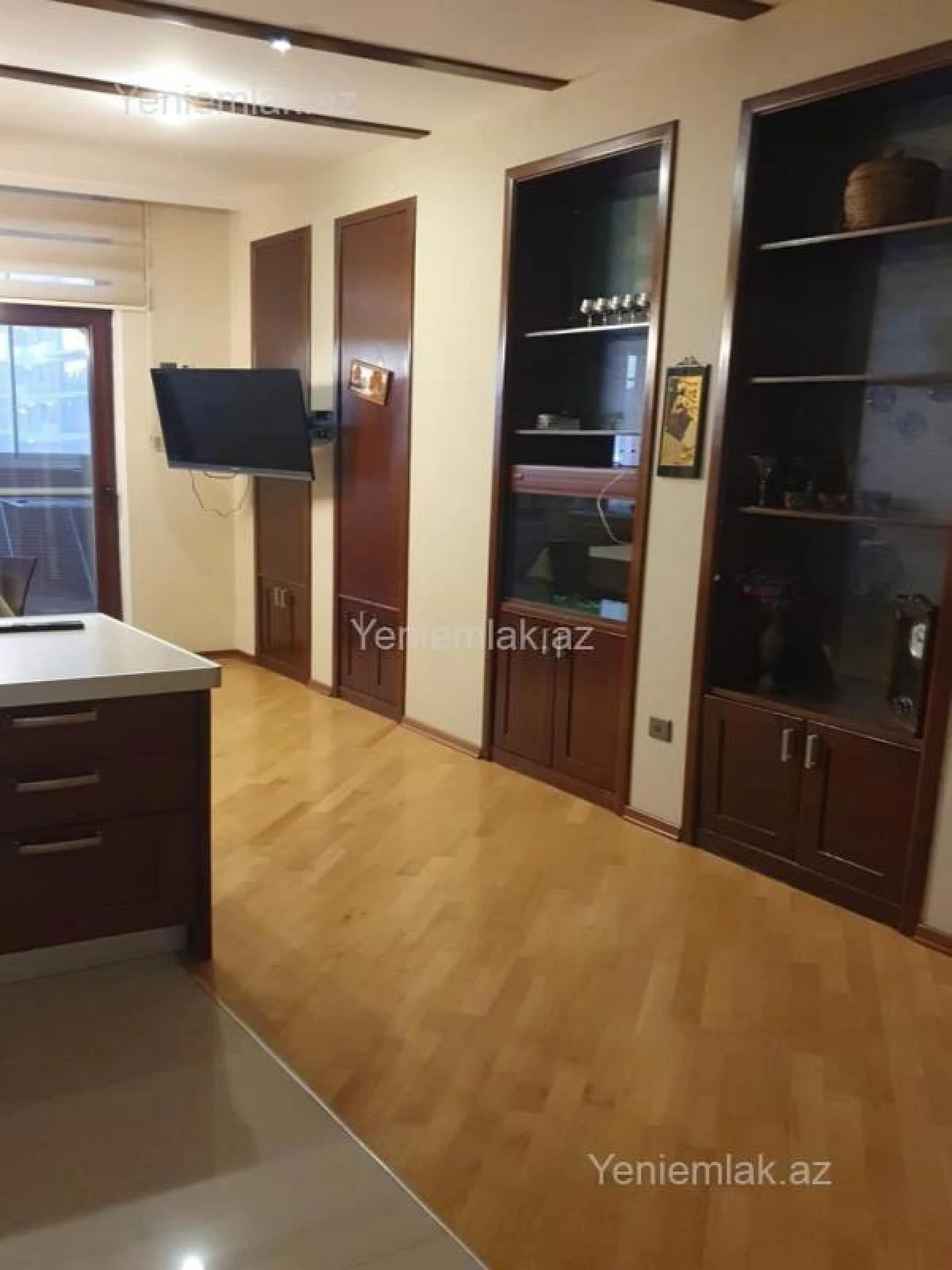 Satılır 3 otaqlı yeni tikili 186 m²