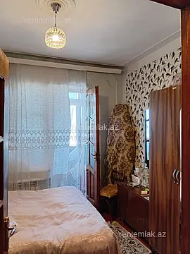 Satılır 5 otaqlı köhnə tikili 110 m²