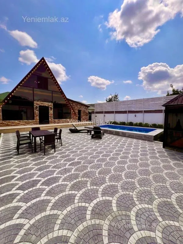 Satılır 4 otaqlı həyət evi 130 m²