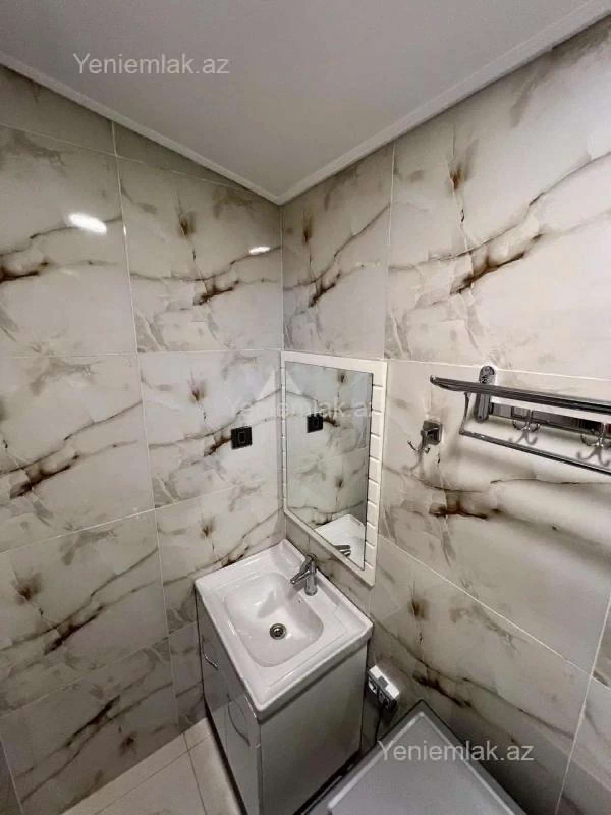 Satılır 4 otaqlı həyət evi 130 m²