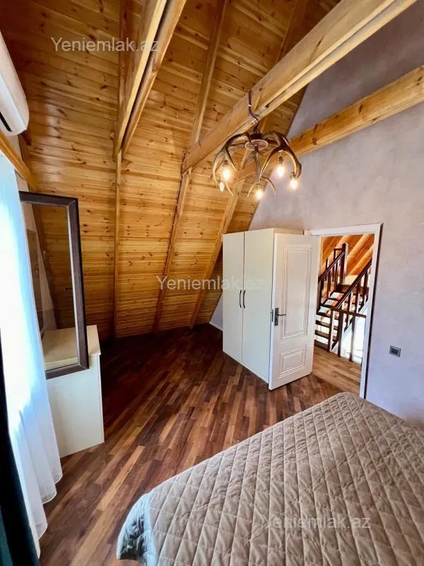 Satılır 4 otaqlı həyət evi 130 m²