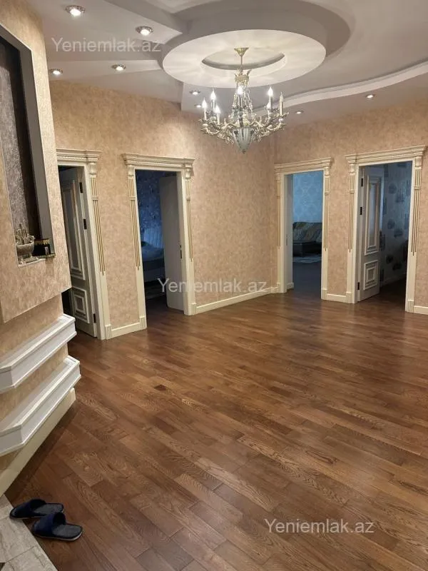 Satılır 3 otaqlı yeni tikili 162 m²