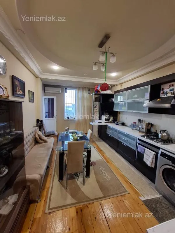 Satılır 3 otaqlı yeni tikili 95 m²