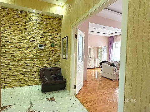 Satılır 3 otaqlı yeni tikili 150.5 m²