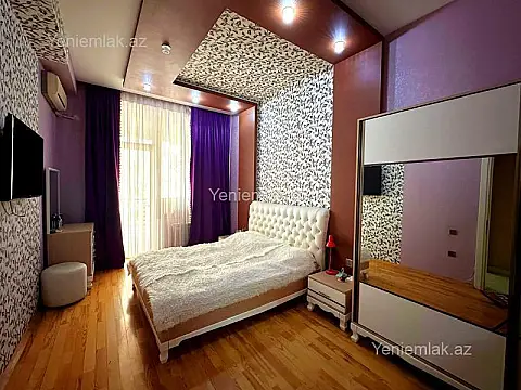 Satılır 3 otaqlı yeni tikili 150.5 m²