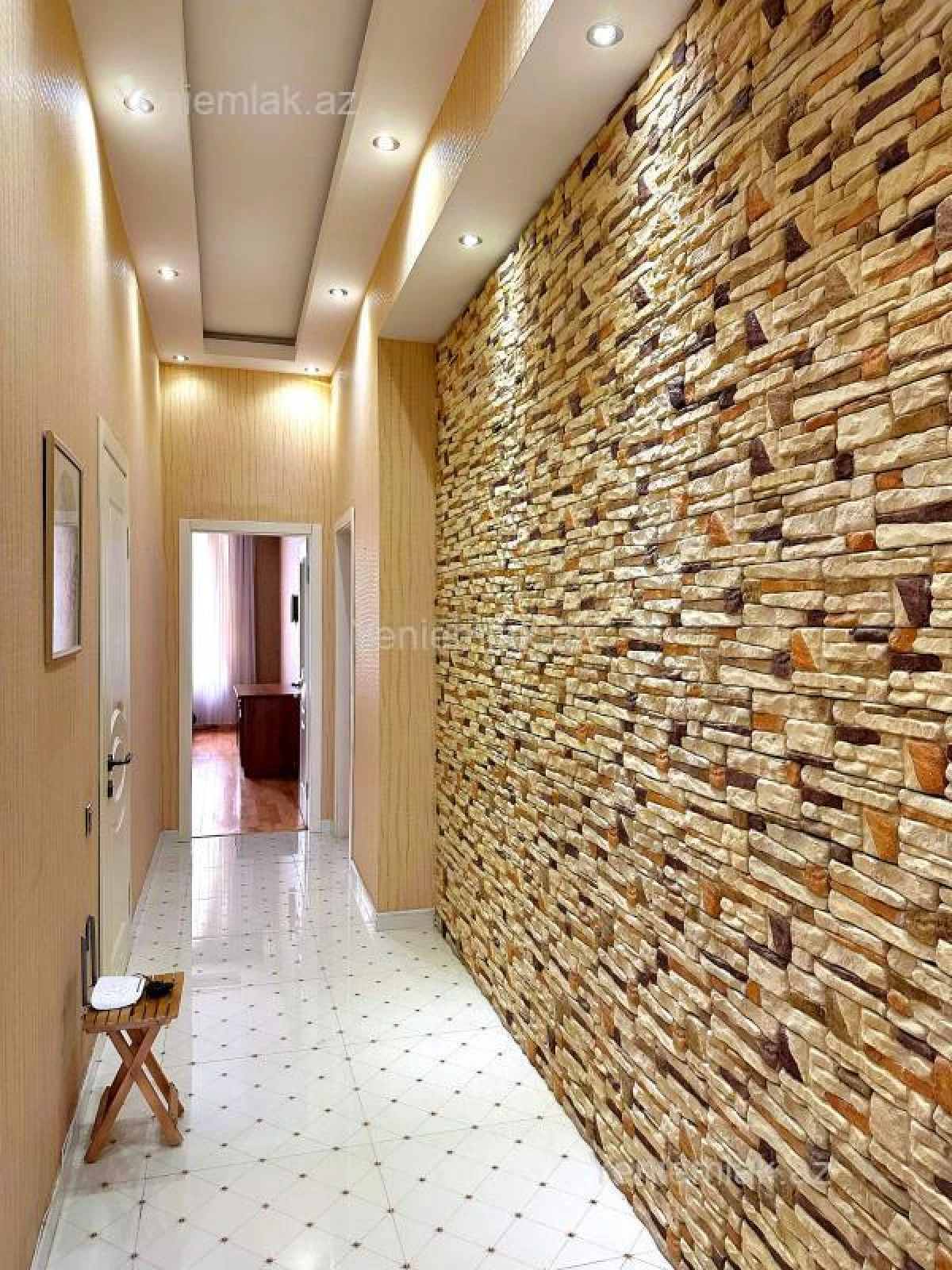 Satılır 3 otaqlı yeni tikili 150.5 m²