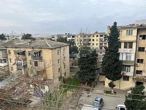 Satılır 2 otaqlı köhnə tikili 56 m²