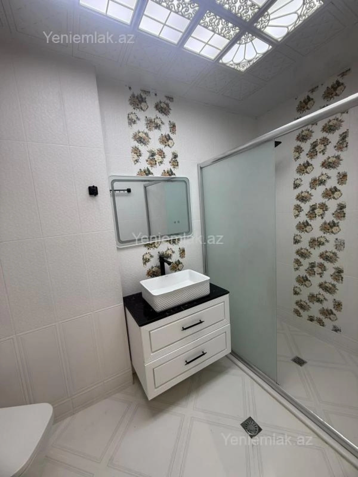 Satılır 2 otaqlı yeni tikili 63 m²