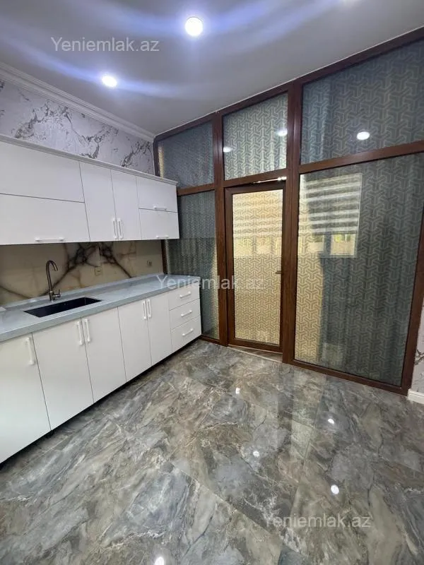 Satılır 2 otaqlı yeni tikili 63 m²