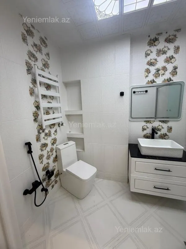 Satılır 2 otaqlı yeni tikili 63 m²