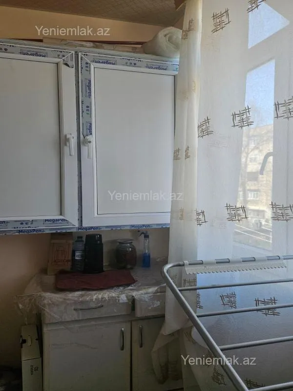 Satılır 2 otaqlı köhnə tikili 57 m²