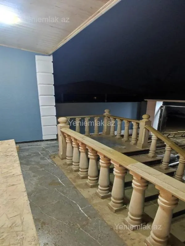 Satılır 6 otaqlı həyət evi 200 m²