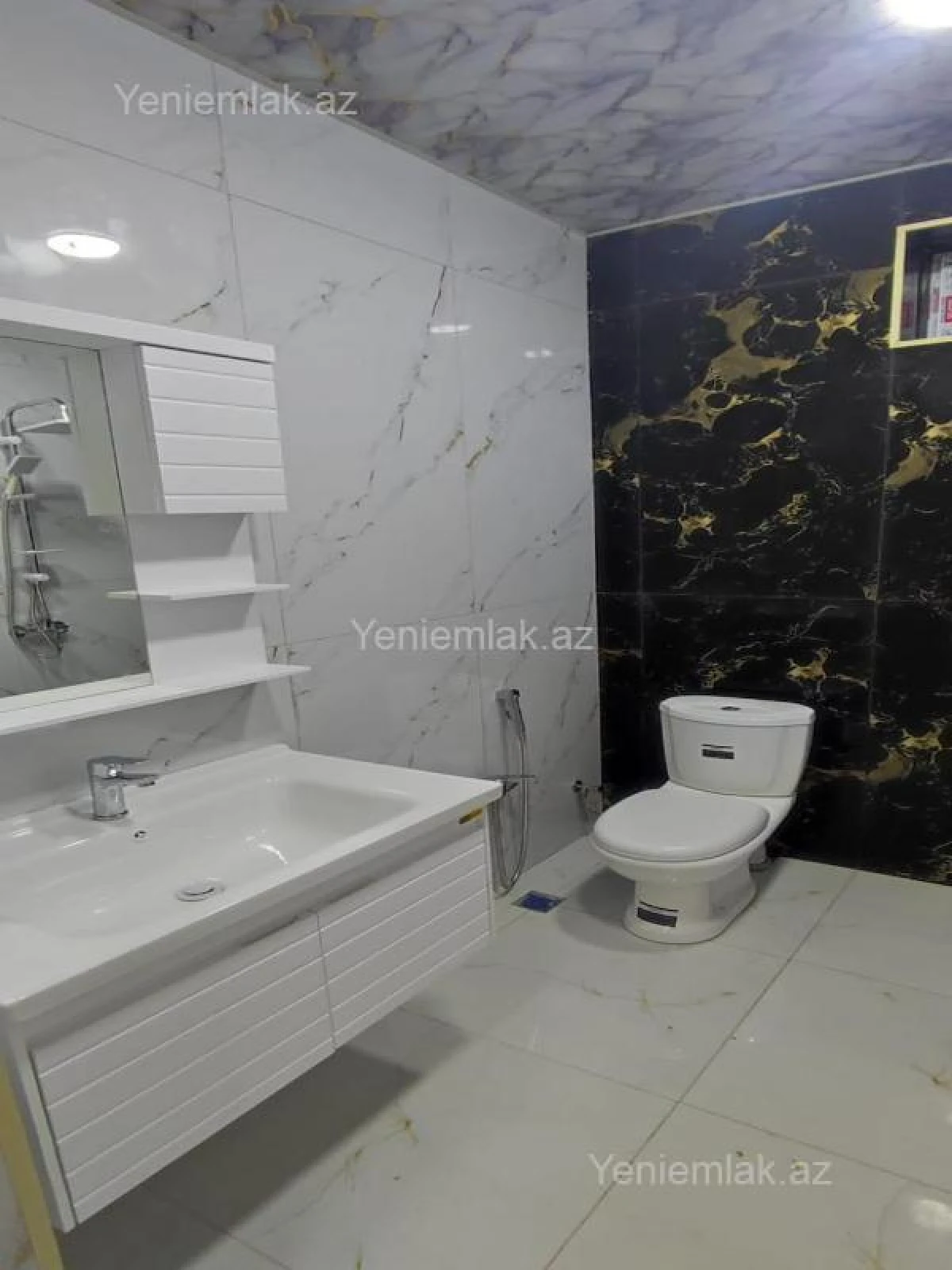 Satılır 6 otaqlı həyət evi 200 m²