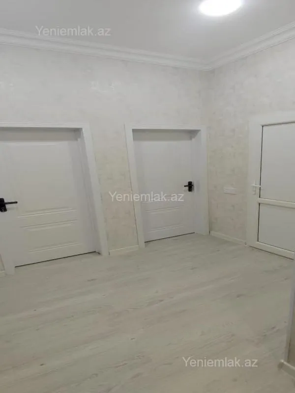 Satılır 6 otaqlı həyət evi 200 m²