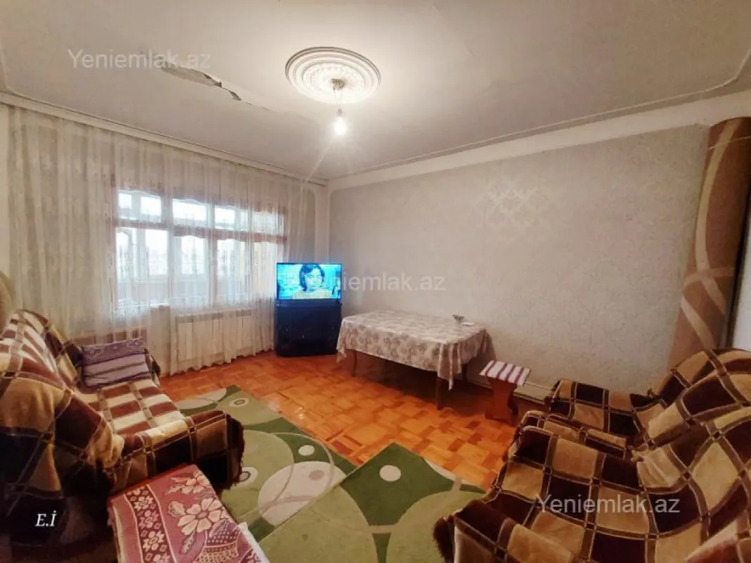 Satılır 3 otaqlı köhnə tikili 70 m²