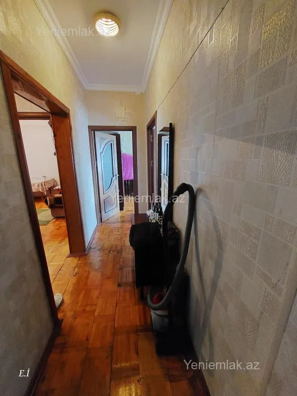 Satılır 3 otaqlı köhnə tikili 70 m²