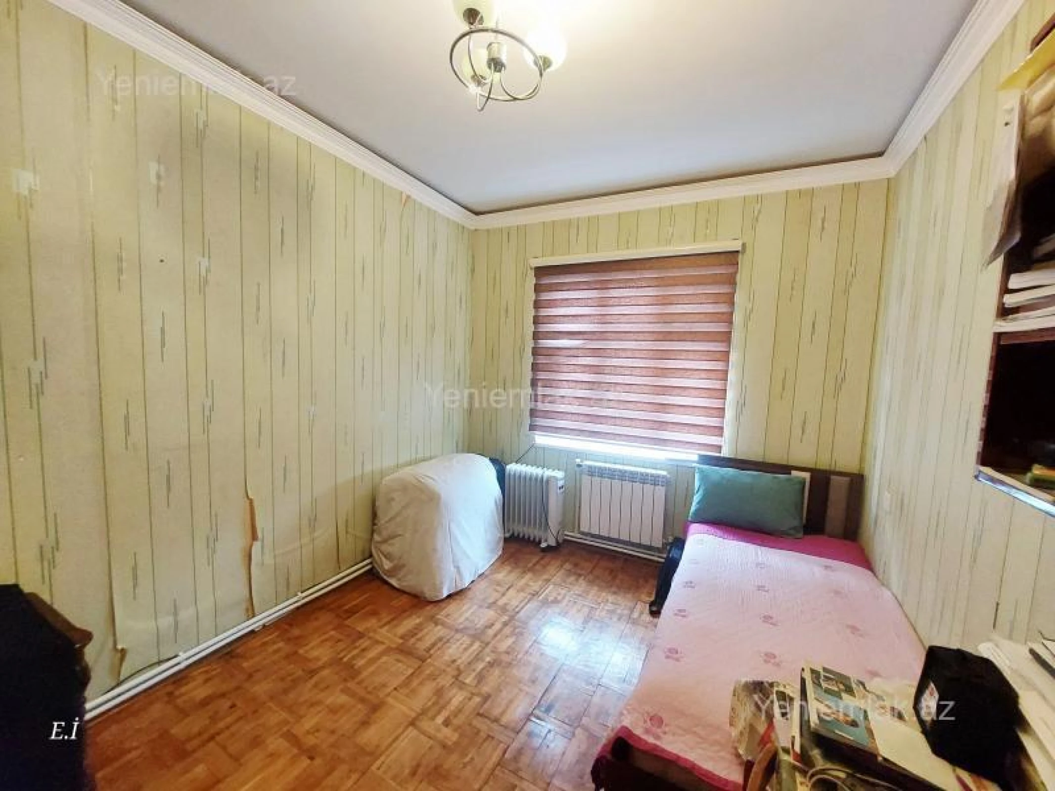 Satılır 3 otaqlı köhnə tikili 70 m²