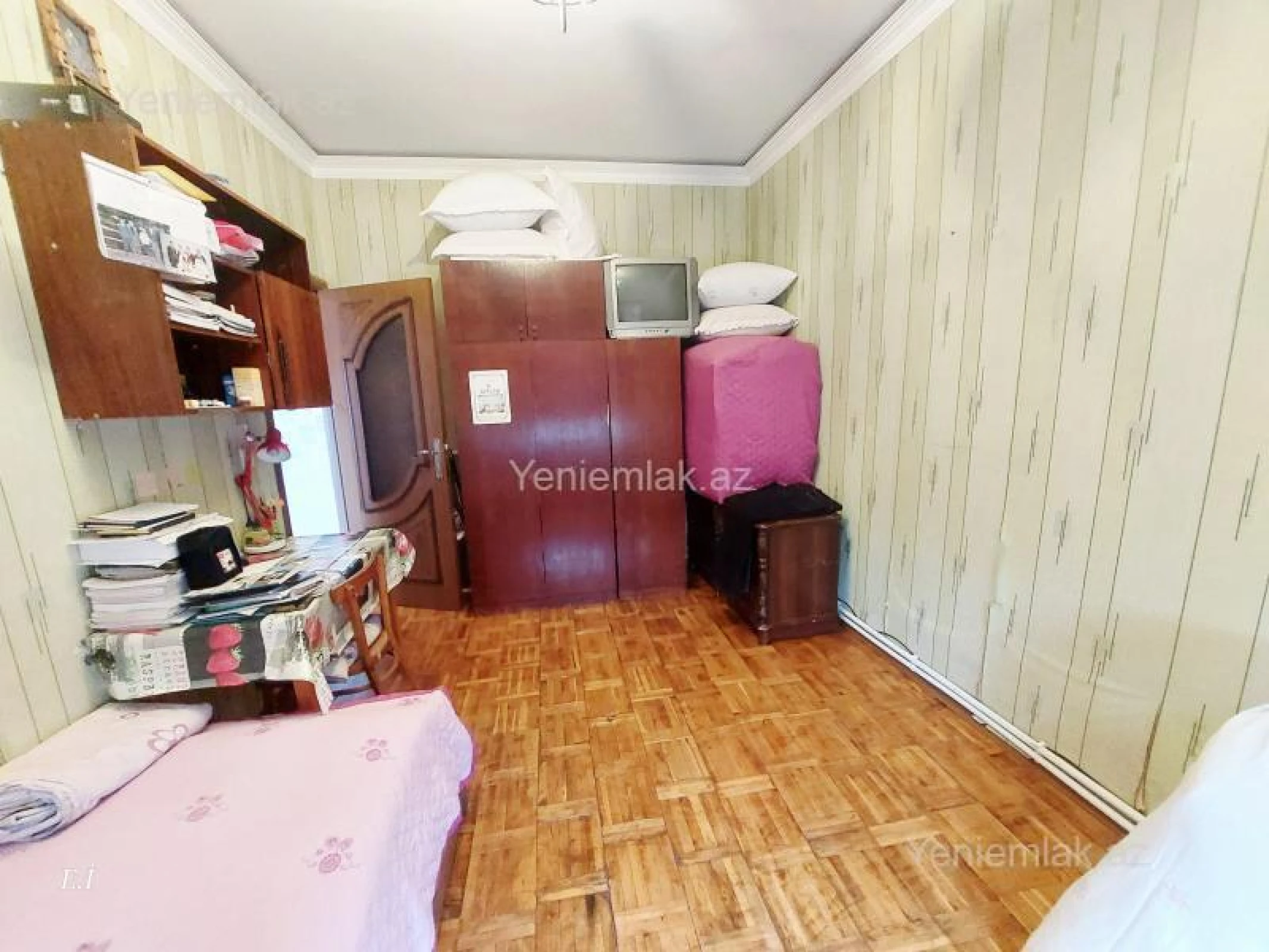 Satılır 3 otaqlı köhnə tikili 70 m²