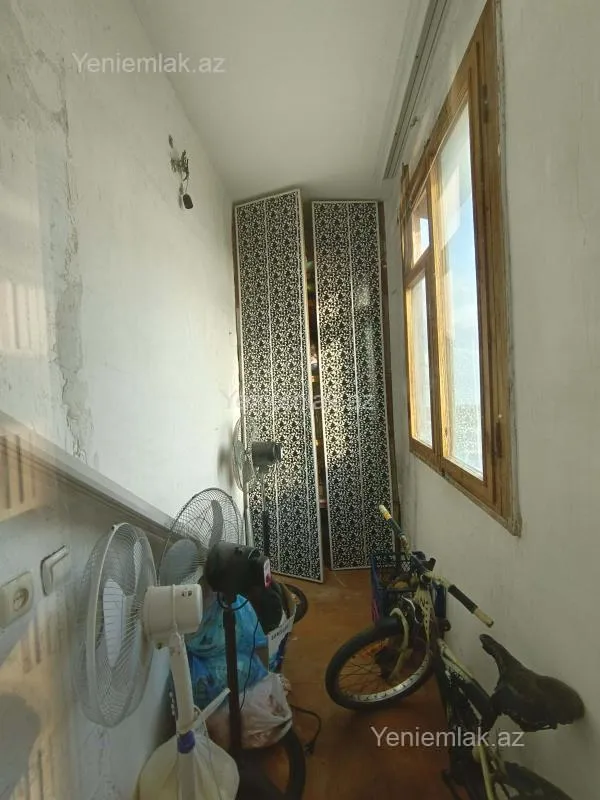 Satılır 3 otaqlı köhnə tikili 85 m²