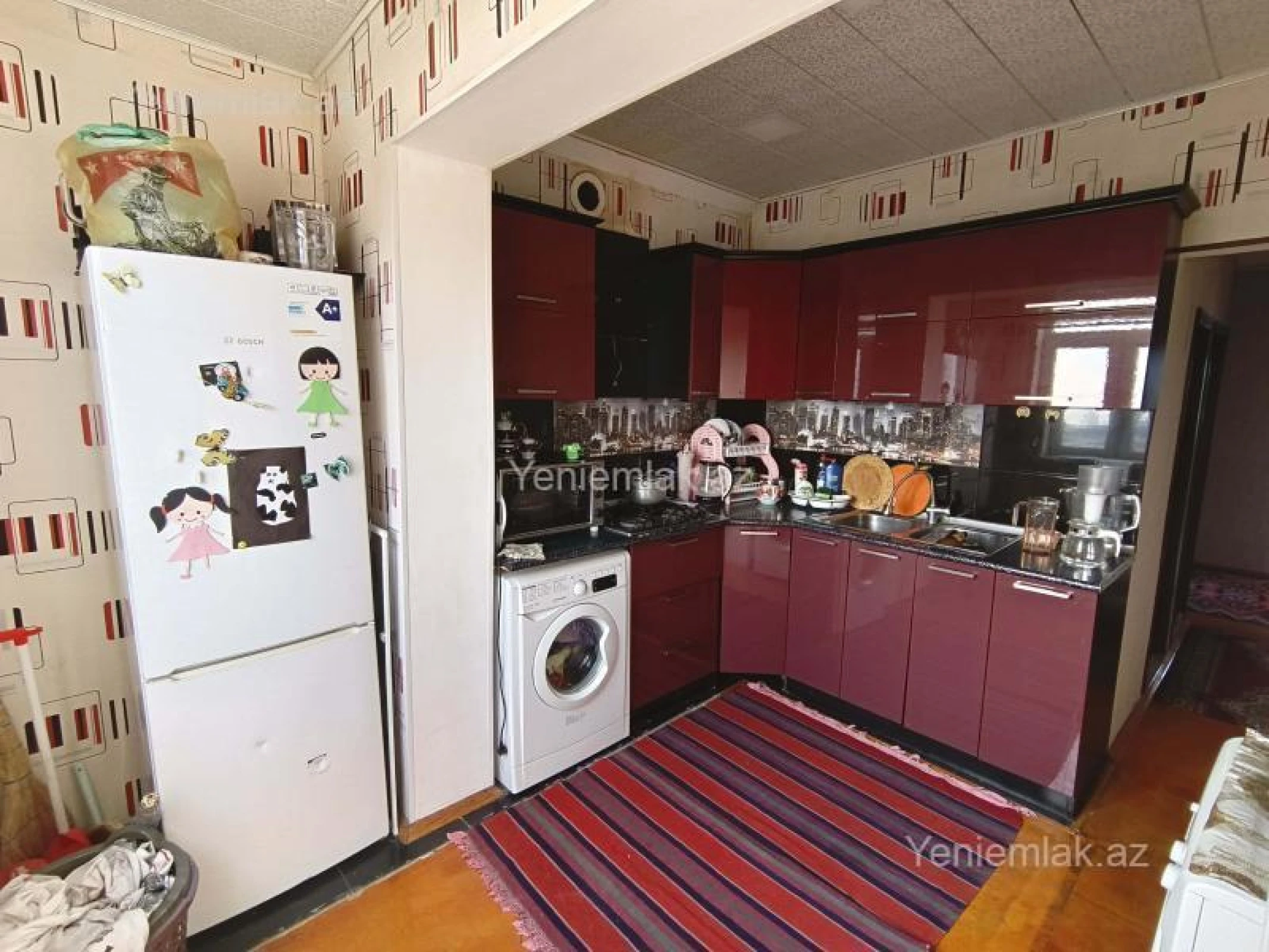 Satılır 3 otaqlı köhnə tikili 85 m²