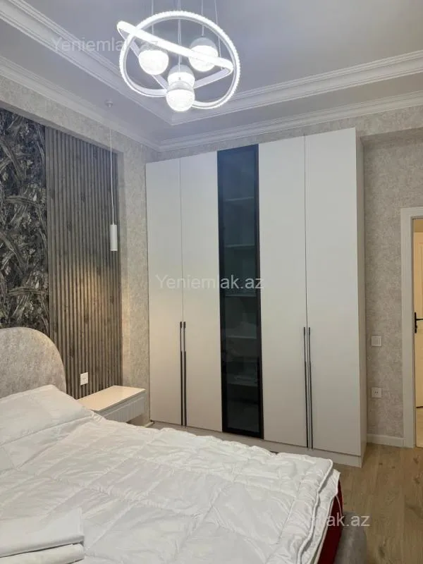 Satılır 2 otaqlı yeni tikili 76 m²