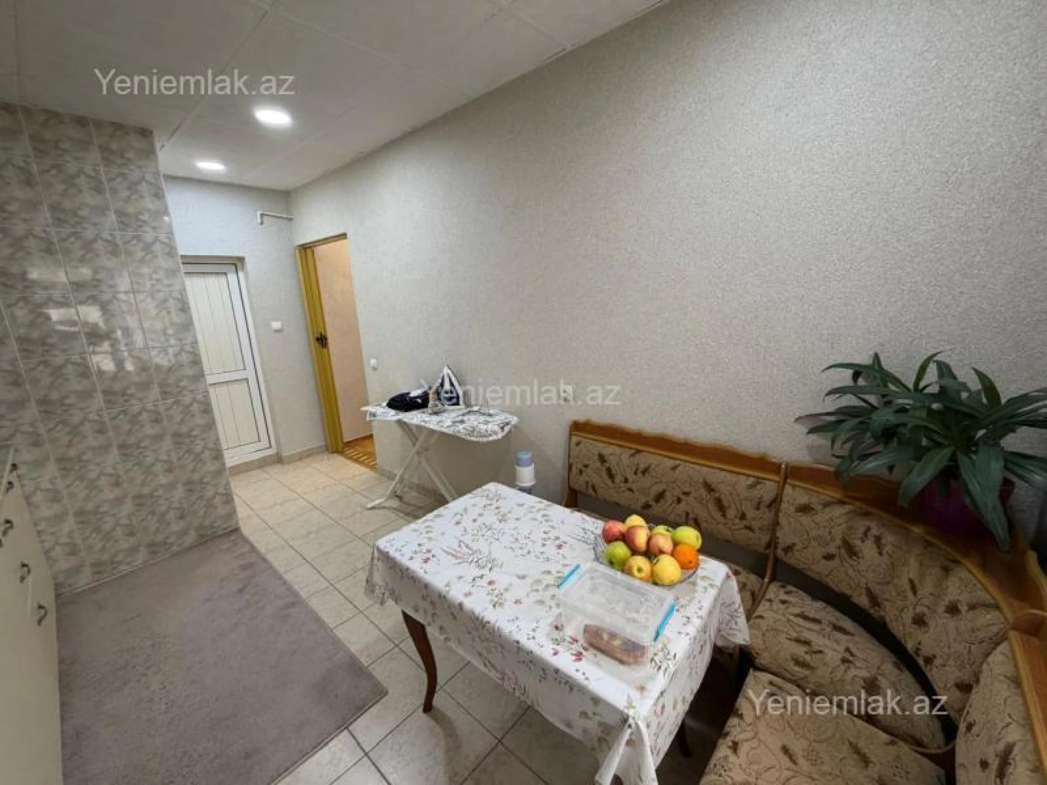 Satılır 2 otaqlı köhnə tikili 60 m²